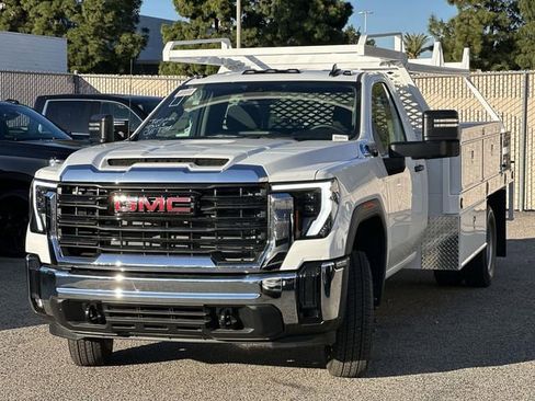New 2026 GMC Sierra 3500 Pro w/ Fleet Convenience Package RWD image 6