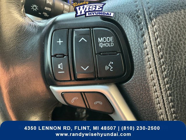 Used 2019 Toyota Highlander XLE FWD image 20