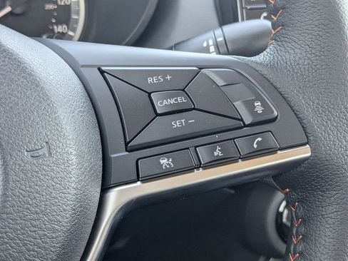 New 2025 Nissan Versa SR w/ Trunk Package FWD image 20