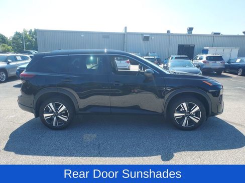 Used 2024 Nissan Rogue SL w/ SL Premium Package AWD/4WD image 8
