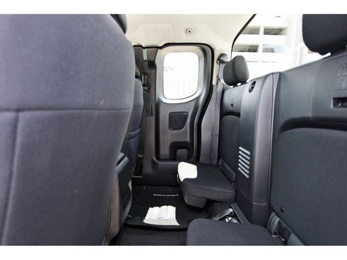 Used 2024 Nissan Frontier SV w/ Technology Package AWD/4WD image 10