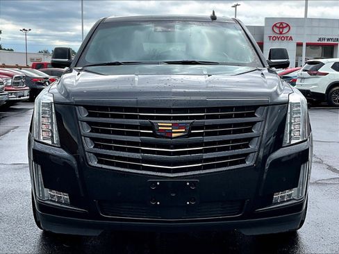 Used 2019 Cadillac Escalade Platinum w/ Escalade Sport Edition AWD/4WD image 2
