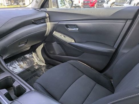 Used 2021 Nissan Sentra SV FWD image 16