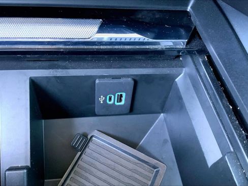 Certified 2024 Ford F350 Lariat w/ Tremor Off-Road Package image 31