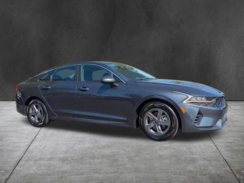 Used 2023 Kia K5 LXS image 2