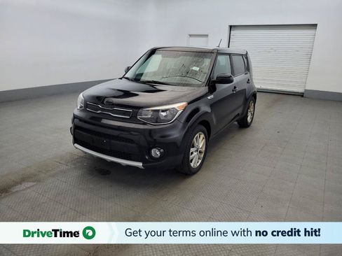 Used 2018 Kia Soul + FWD image 1