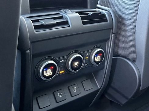 New 2025 Land Rover Defender 110 V8 image 57