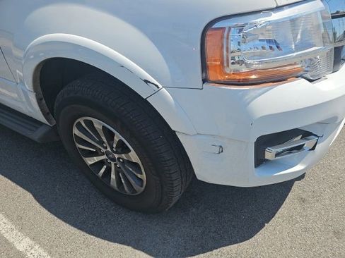Used 2016 Ford Expedition EL XLT w/ Equipment Group 202A AWD/4WD image 14