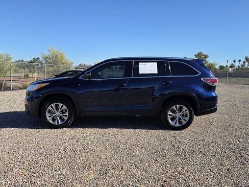 Used 2014 Toyota Highlander XLE image 4