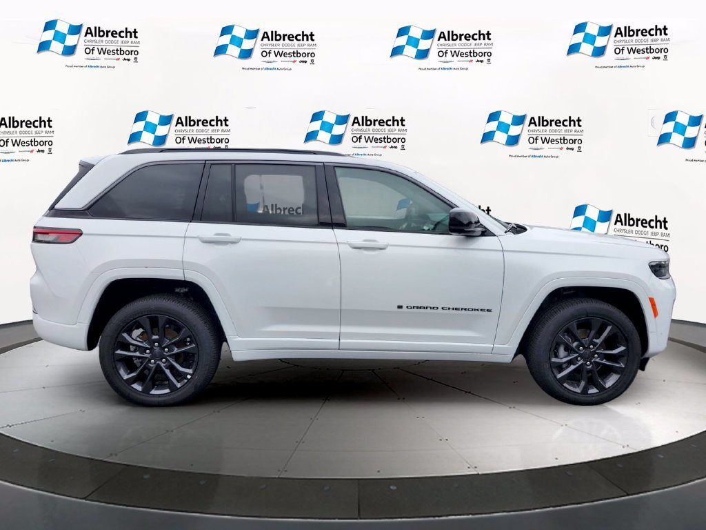 New 2026 Jeep Grand Cherokee Limited AWD/4WD image 6