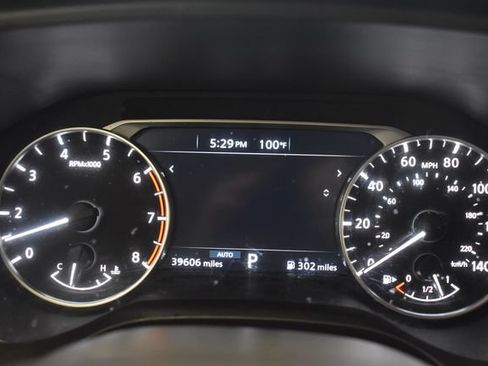 Used 2025 Nissan Rogue SV AWD/4WD image 25