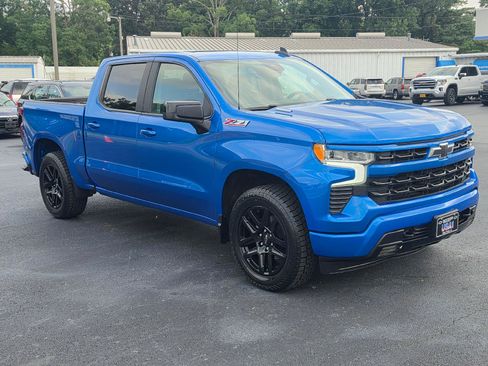 Used 2023 Chevrolet Silverado 1500 RST w/ Z71 Off-Road Package AWD/4WD image 7
