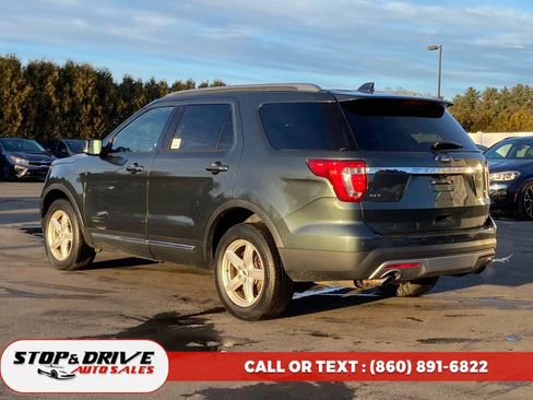 Used 2016 Ford Explorer XLT w/ Class II Trailer Tow Package image 3