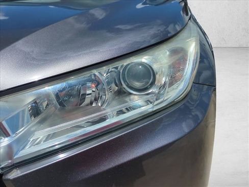 Used 2019 Toyota Highlander LE FWD image 9