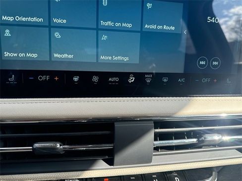 New 2026 Lincoln Corsair Premiere image 19