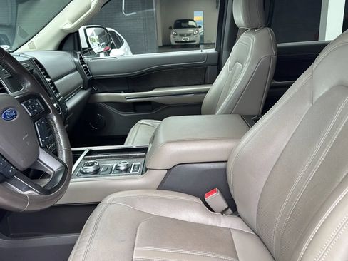 Used 2018 Ford Expedition Limited w/ Equipment Group 302A AWD/4WD image 14