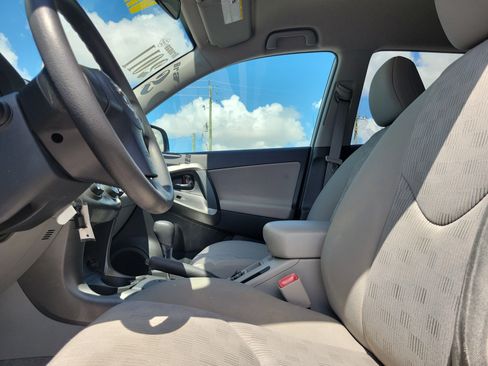 Used 2011 Toyota RAV4 2WD w/ Base L4 Extra Value Pkg image 20