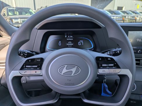 New 2026 Hyundai Elantra SE image 24