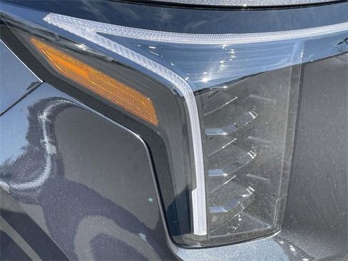 New 2026 Kia Carnival EX image 12