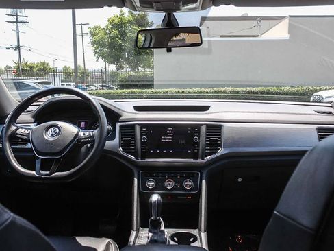 Used 2019 Volkswagen Atlas SE w/ Towing Package FWD image 17