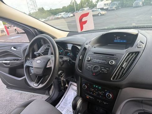 Used 2018 Ford Escape SE w/ Ford Safe & Smart Package AWD/4WD image 24