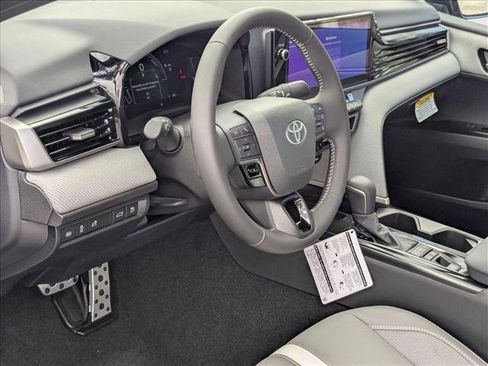 New 2025 Toyota Camry SE image 3
