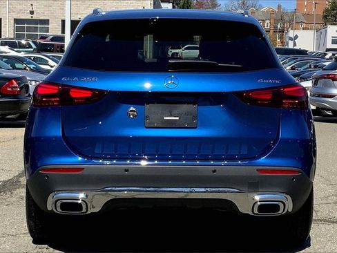 Used 2025 Mercedes-Benz GLA 250 4MATIC image 3