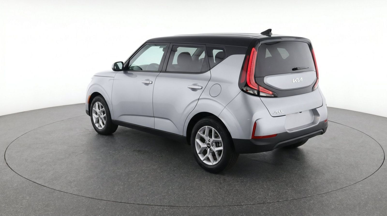 Used 2025 Kia Soul LX w/ LX Technology Package FWD image 6