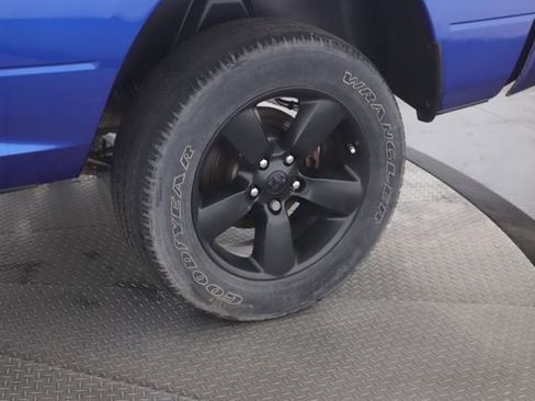Used 2019 RAM 1500 Express w/ Wheel & Sound Group AWD/4WD image 14