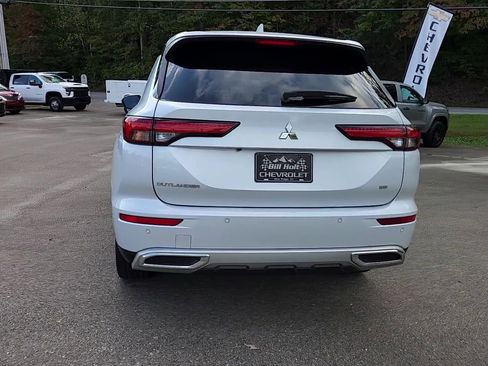 Used 2022 Mitsubishi Outlander SE image 9