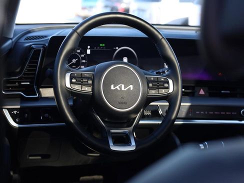 Used 2023 Kia Sportage SX image 9