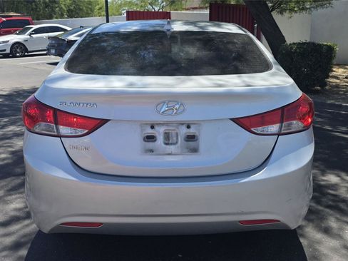 Used 2013 Hyundai Elantra GLS w/ Preferred Pkg FWD image 6