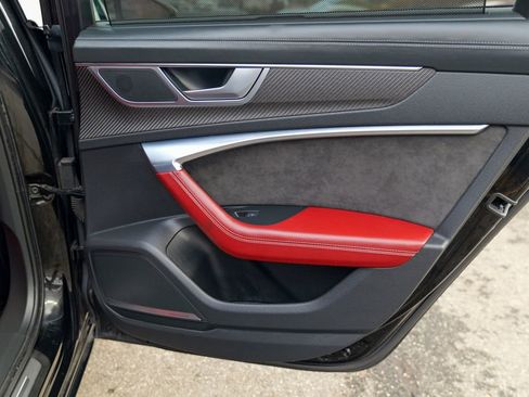 Used 2021 Audi S6 Prestige w/ Prestige Package image 30