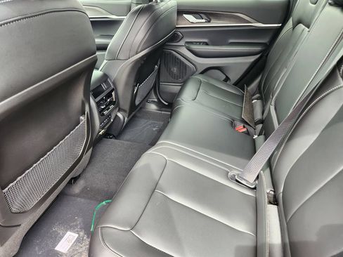 New 2026 Jeep Grand Cherokee Limited RWD image 20