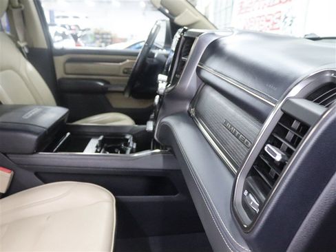 Used 2019 RAM 1500 Limited AWD/4WD image 32