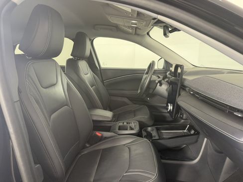 Certified 2025 Ford Mustang Mach-E Premium AWD/4WD image 10