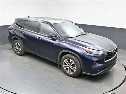 Used 2021 Toyota Highlander XLE