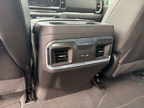 Used 2023 GMC Sierra 1500 SLT w/ SLT Premium Package AWD/4WD image 16