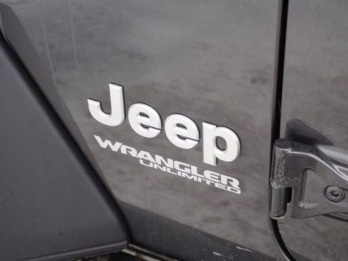 Used 2021 Jeep Wrangler Unlimited Islander image 11