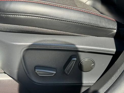 Used 2025 Ford Escape ST-Line AWD/4WD image 16