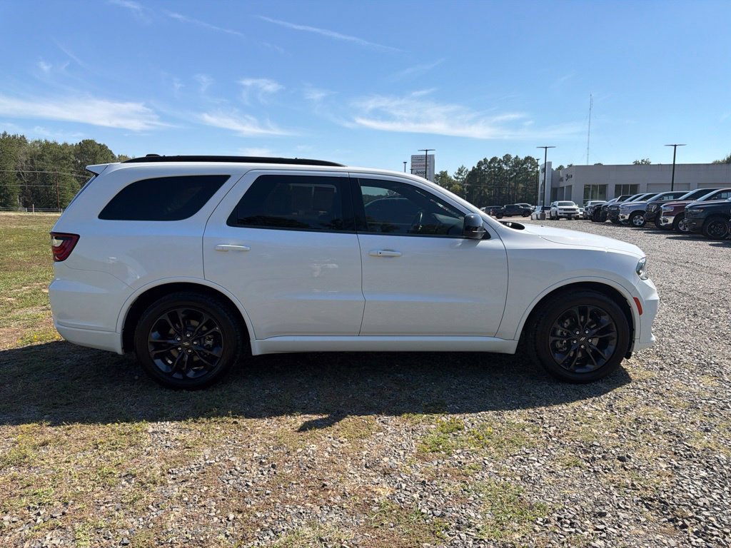 Used 2024 Dodge Durango SXT w/ SXT Blacktop Group RWD image 9
