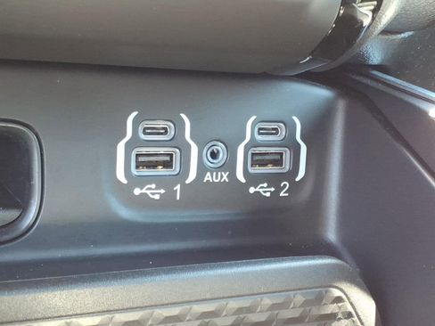 Used 2022 RAM 1500 Big Horn AWD/4WD image 22