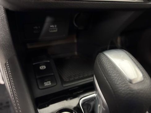 Used 2023 Nissan Kicks SV image 28