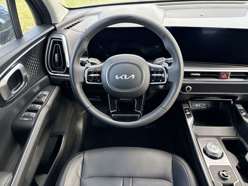 New 2025 Kia Sorento EX w/ EX Panoramic Sunroof Package image 11