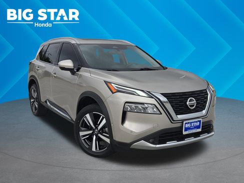 Used 2021 Nissan Rogue Platinum FWD image 1