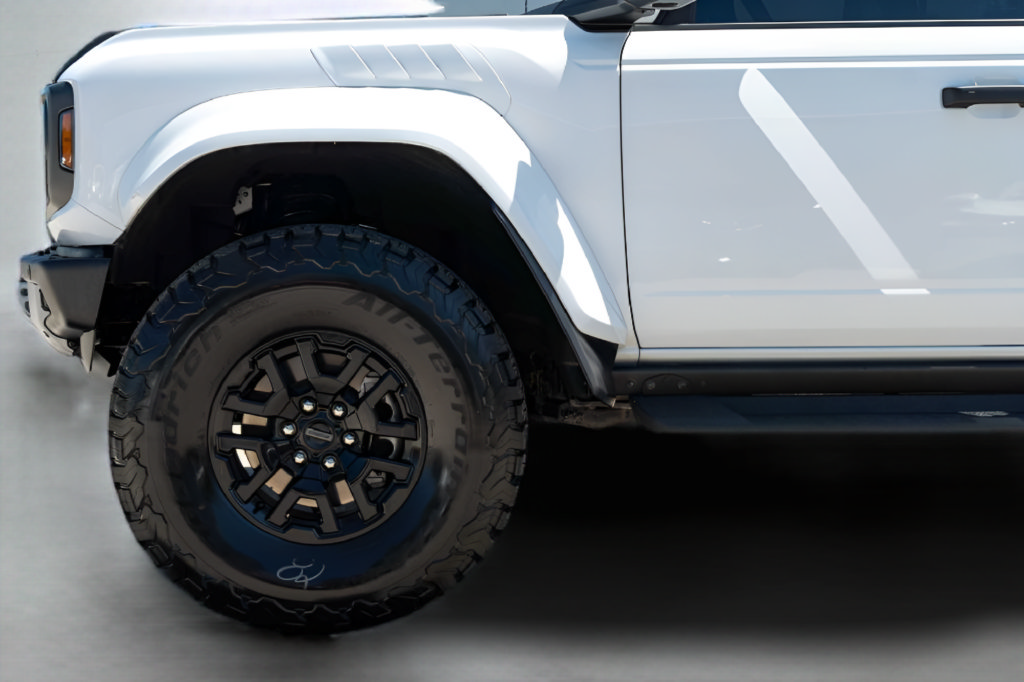 Used 2025 Ford Bronco Raptor AWD/4WD image 14