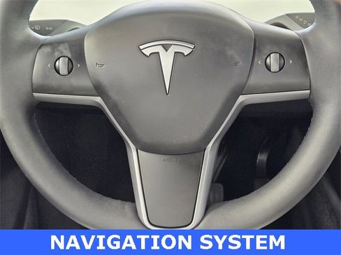 Used 2023 Tesla Model Y Long Range image 10