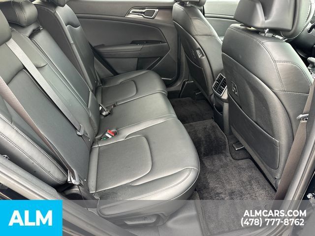 Used 2025 Kia Sportage EX FWD image 17