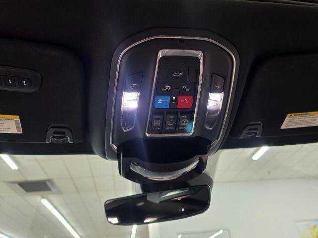Used 2022 Jeep Wagoneer Series III w/ Premium Group I AWD/4WD image 35