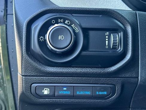 Used 2024 Jeep Wrangler Unlimited w/ Convenience Group AWD/4WD image 27